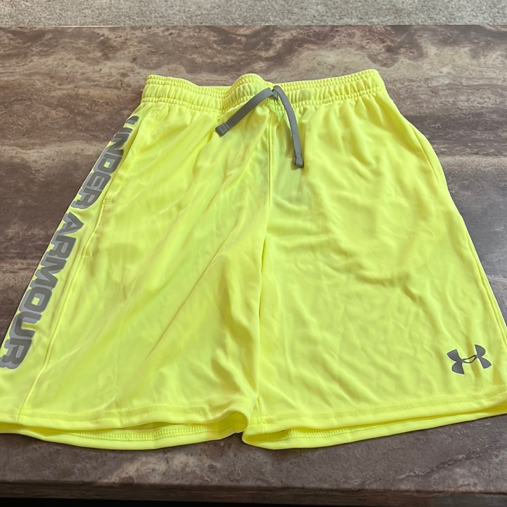 Under Armour brand new Youth M shorts